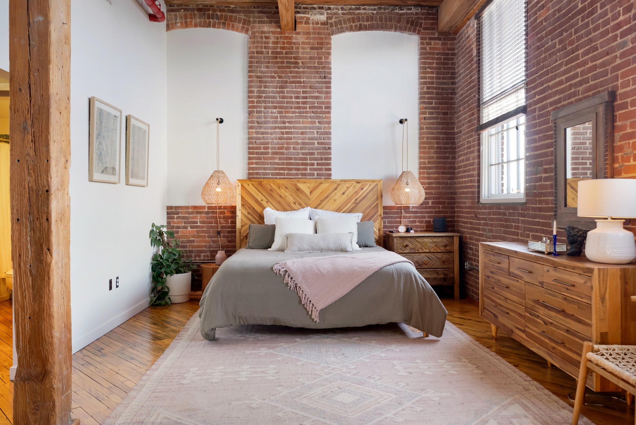 1400 Rosa L Parks Blvd Unit: 318