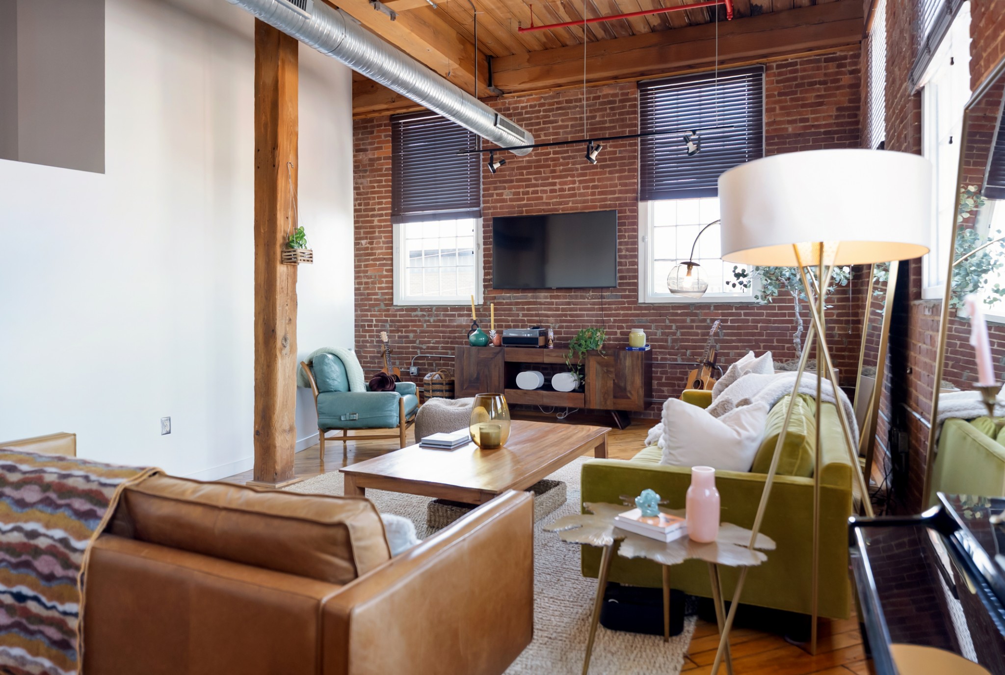 1400 Rosa L Parks Blvd Unit: 318