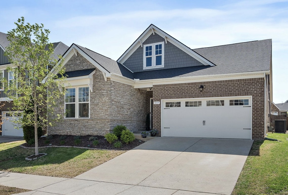 5049 Sunflower Ln