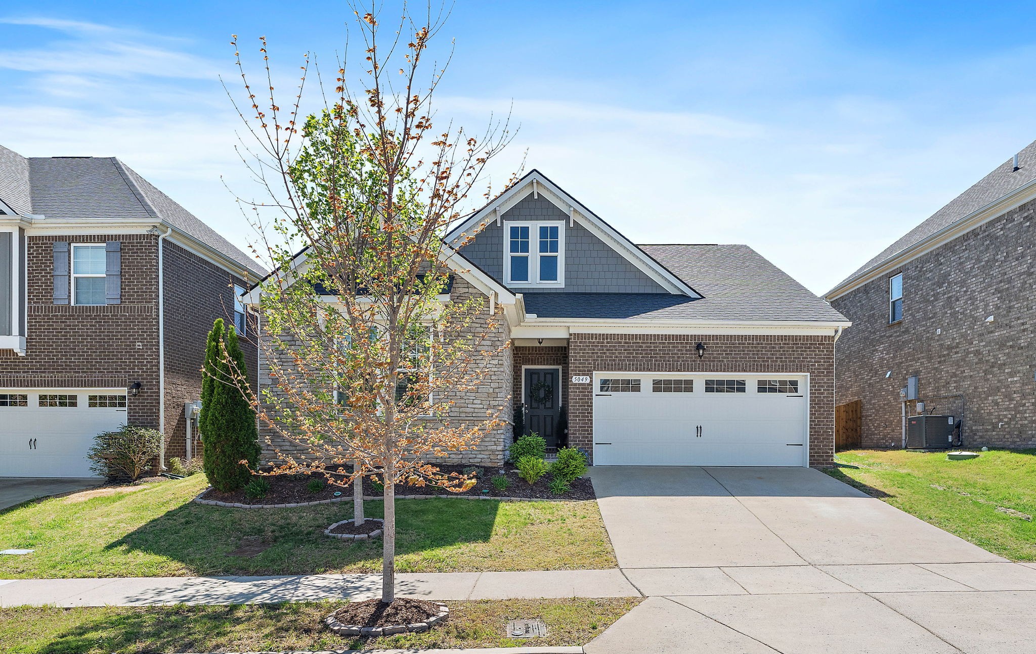 5049 Sunflower Ln