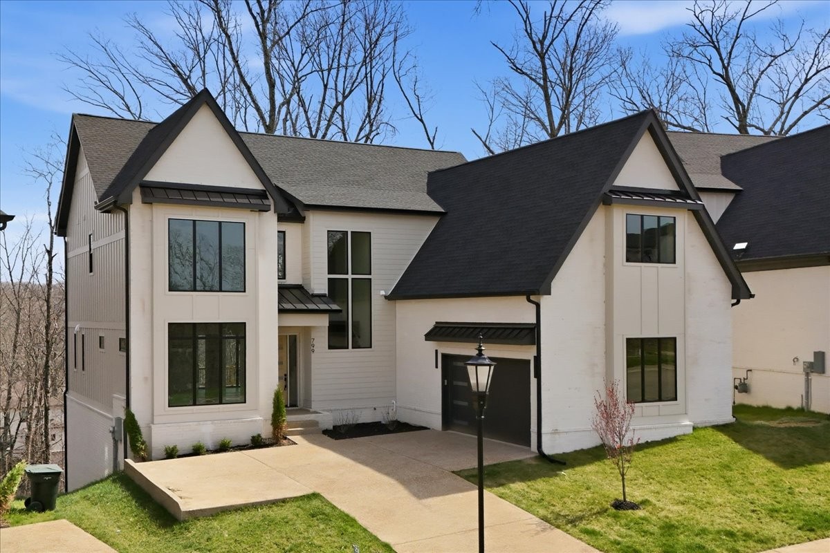 799 Summit Oaks Court