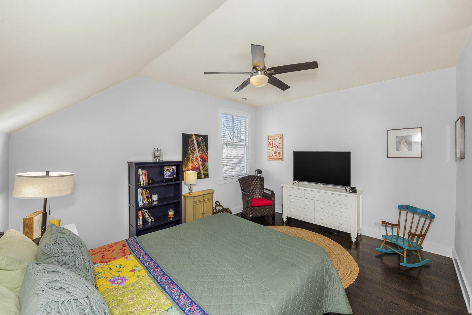 1208 Chapel Ave