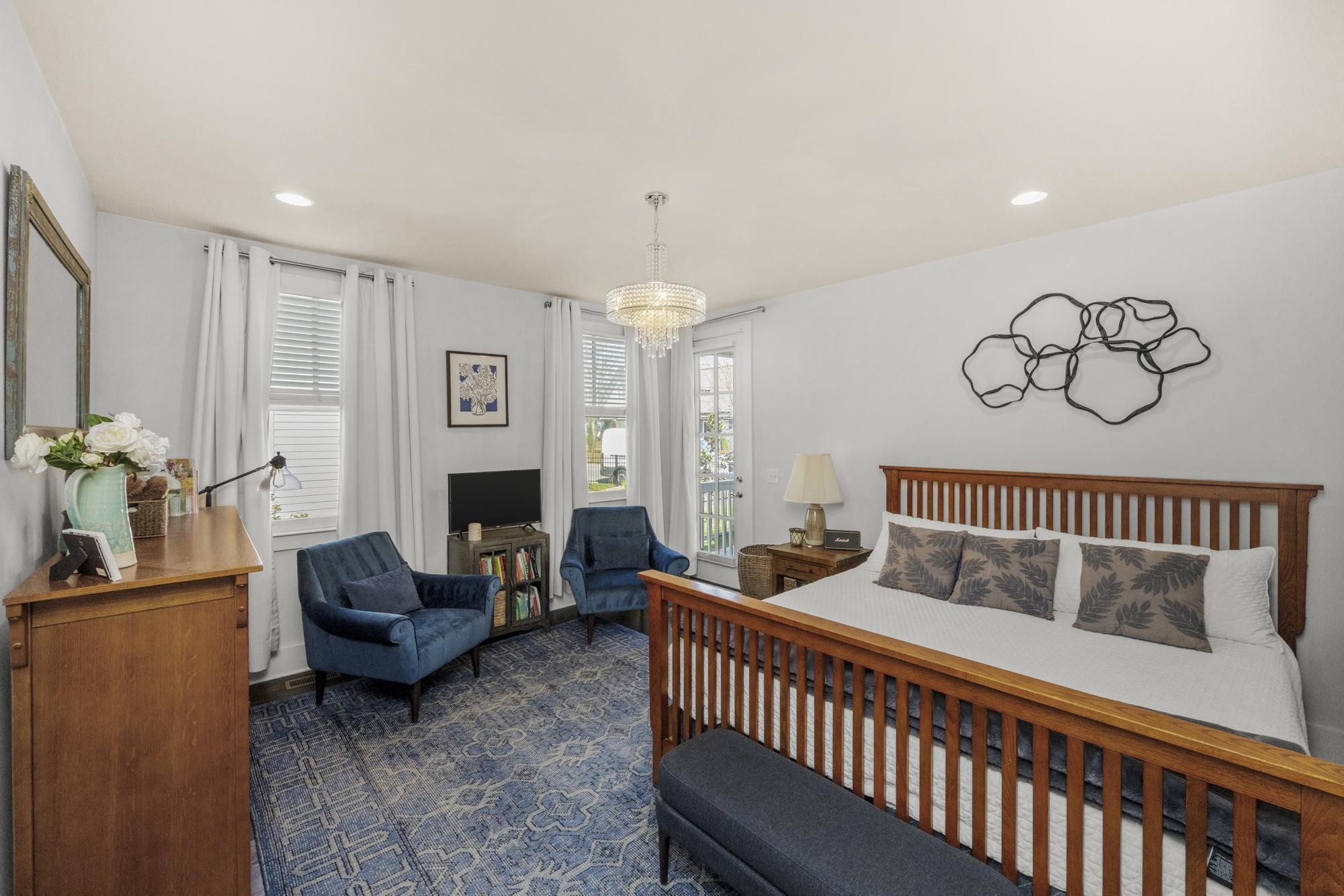 1208 Chapel Ave