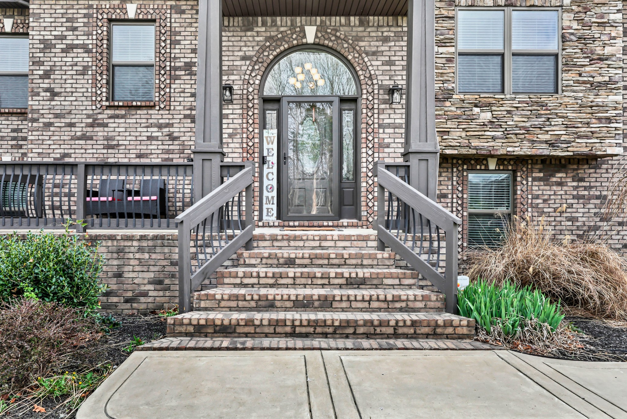 1729 Double R Blvd