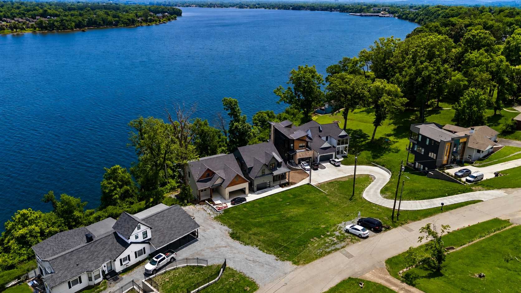 17 Jones Cir