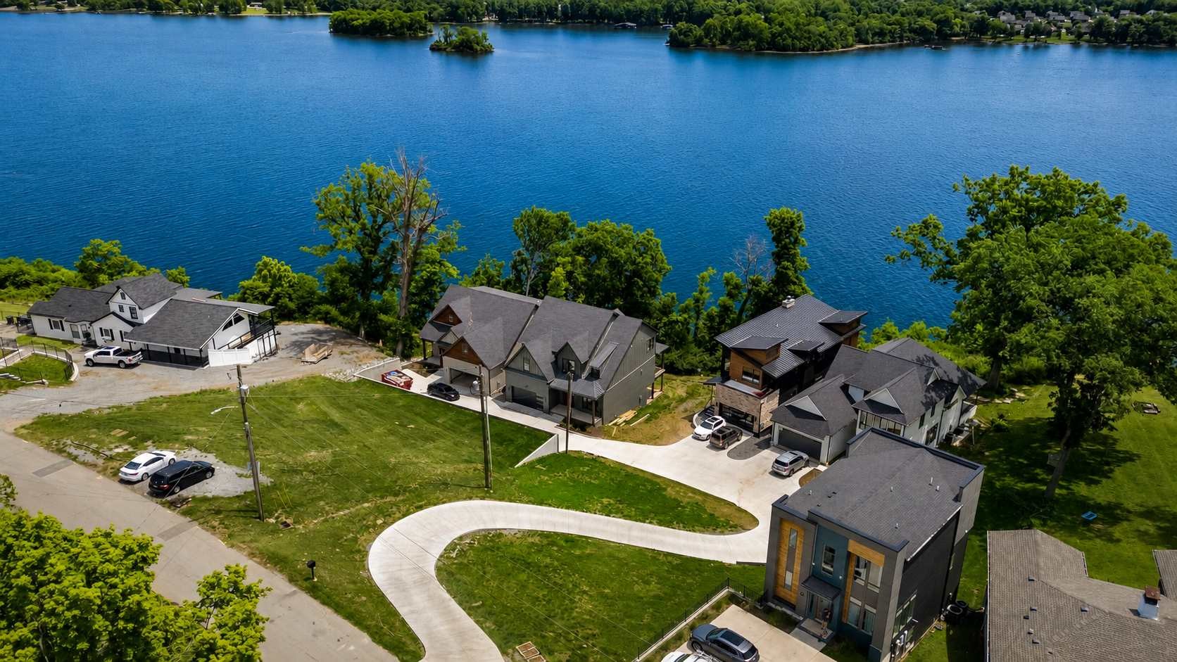 17 Jones Cir