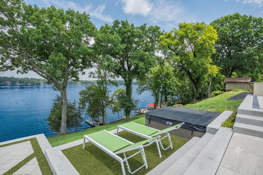 389 Green Harbor Rd
