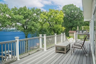 389 Green Harbor Rd