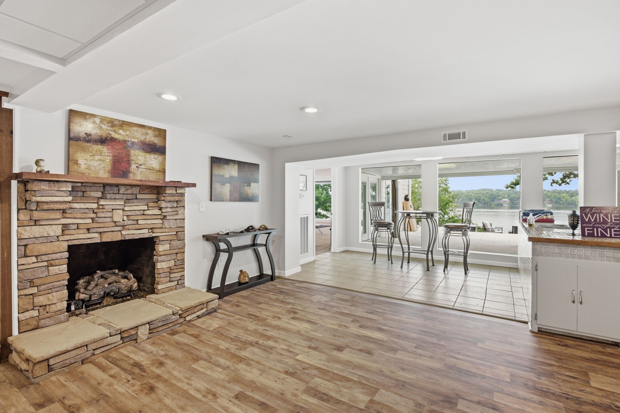 389 Green Harbor Rd