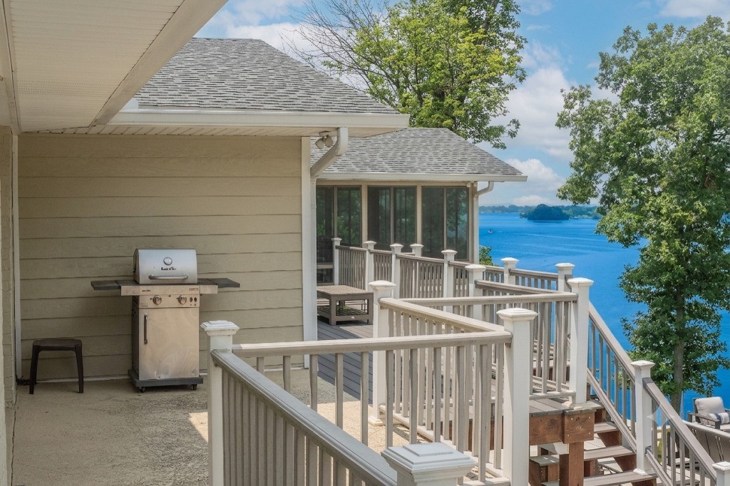 389 Green Harbor Rd