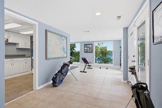 389 Green Harbor Rd