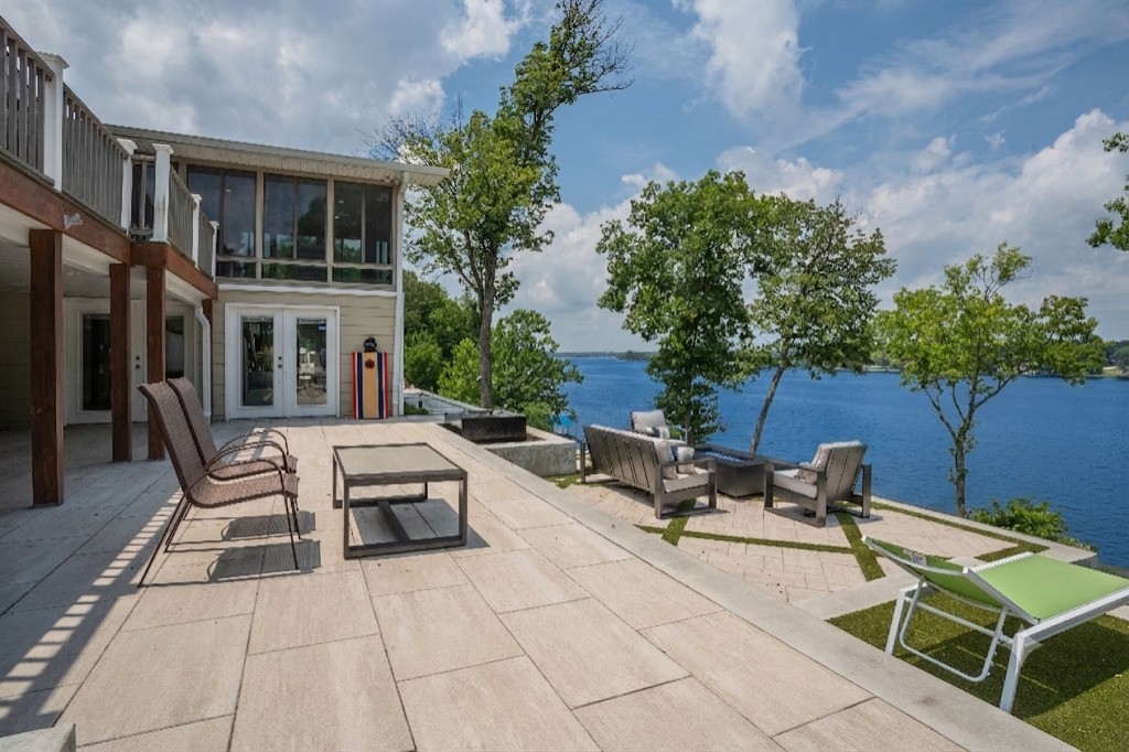 389 Green Harbor Rd