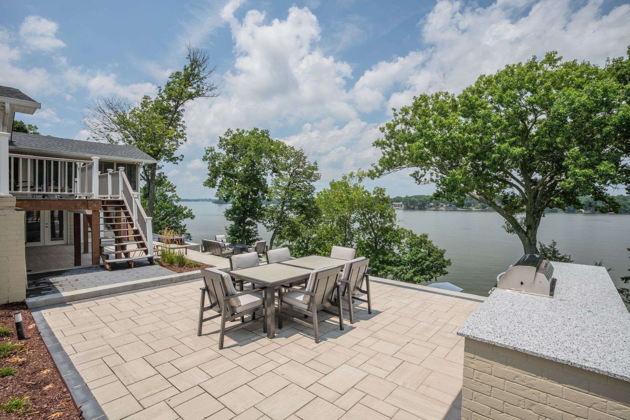 389 Green Harbor Rd