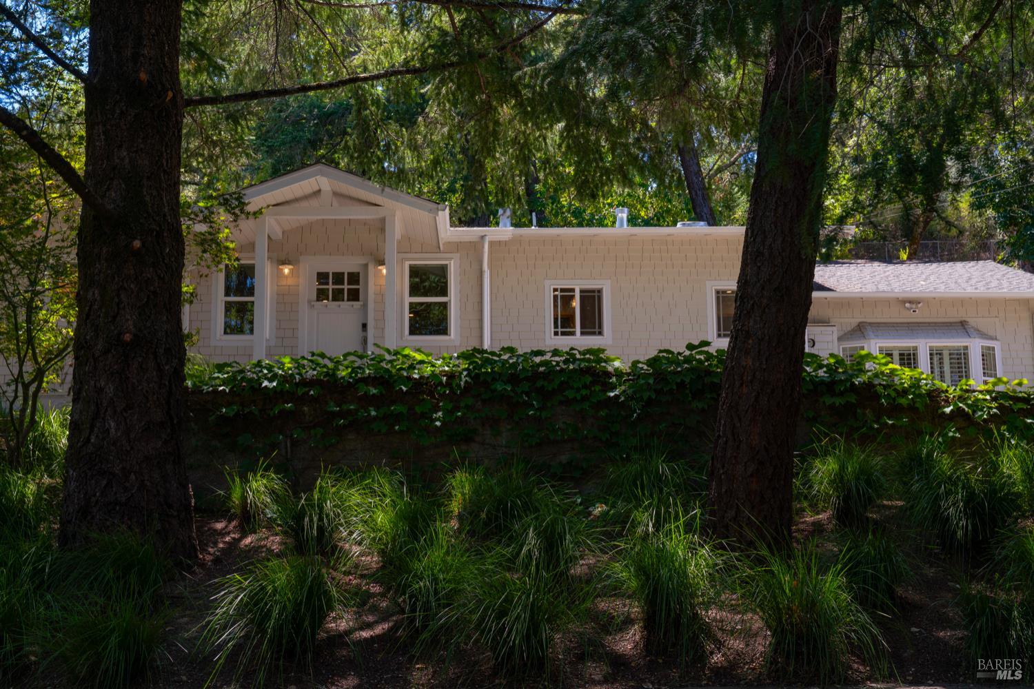 1607 Foothill Blvd