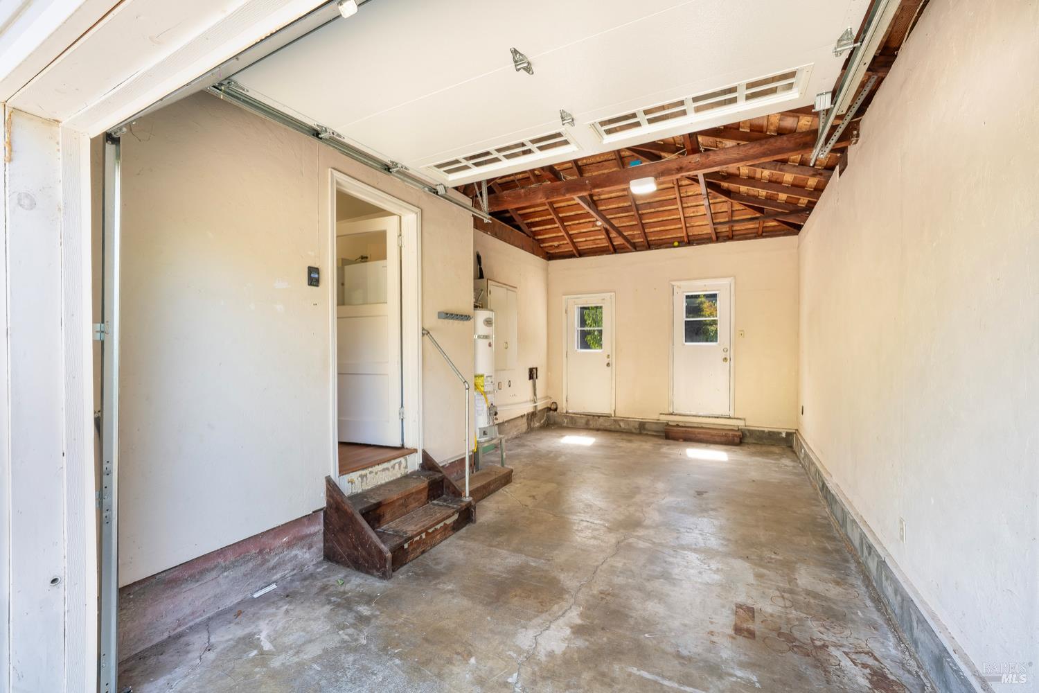 1233 Kearney St
