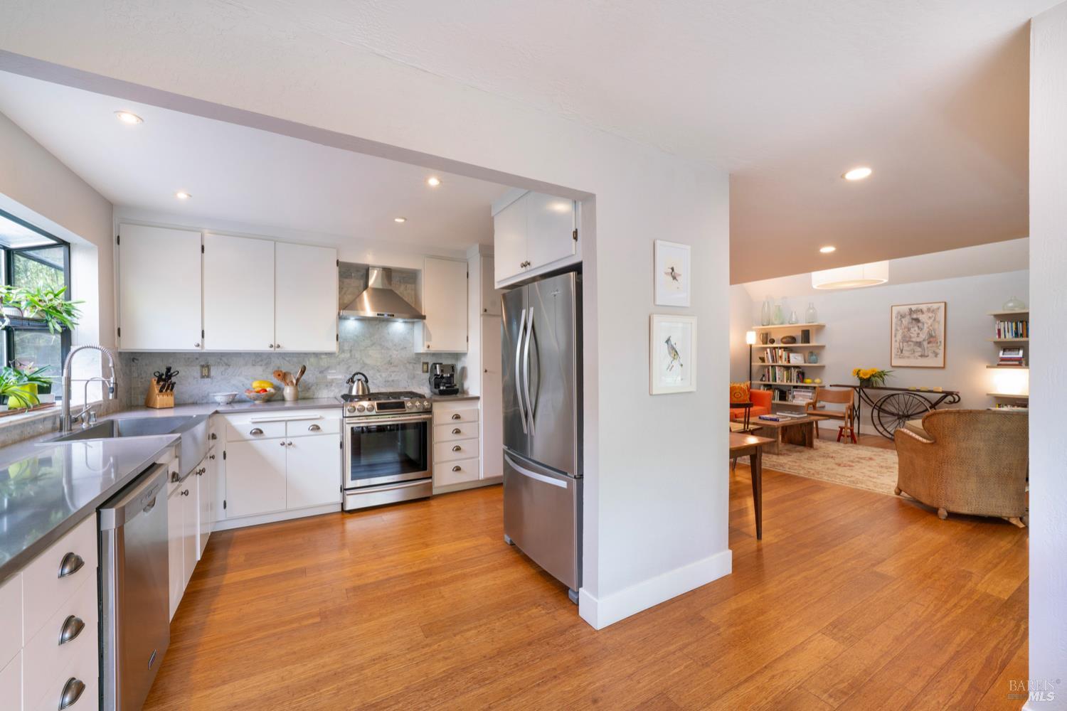 1430 Wallis Ct