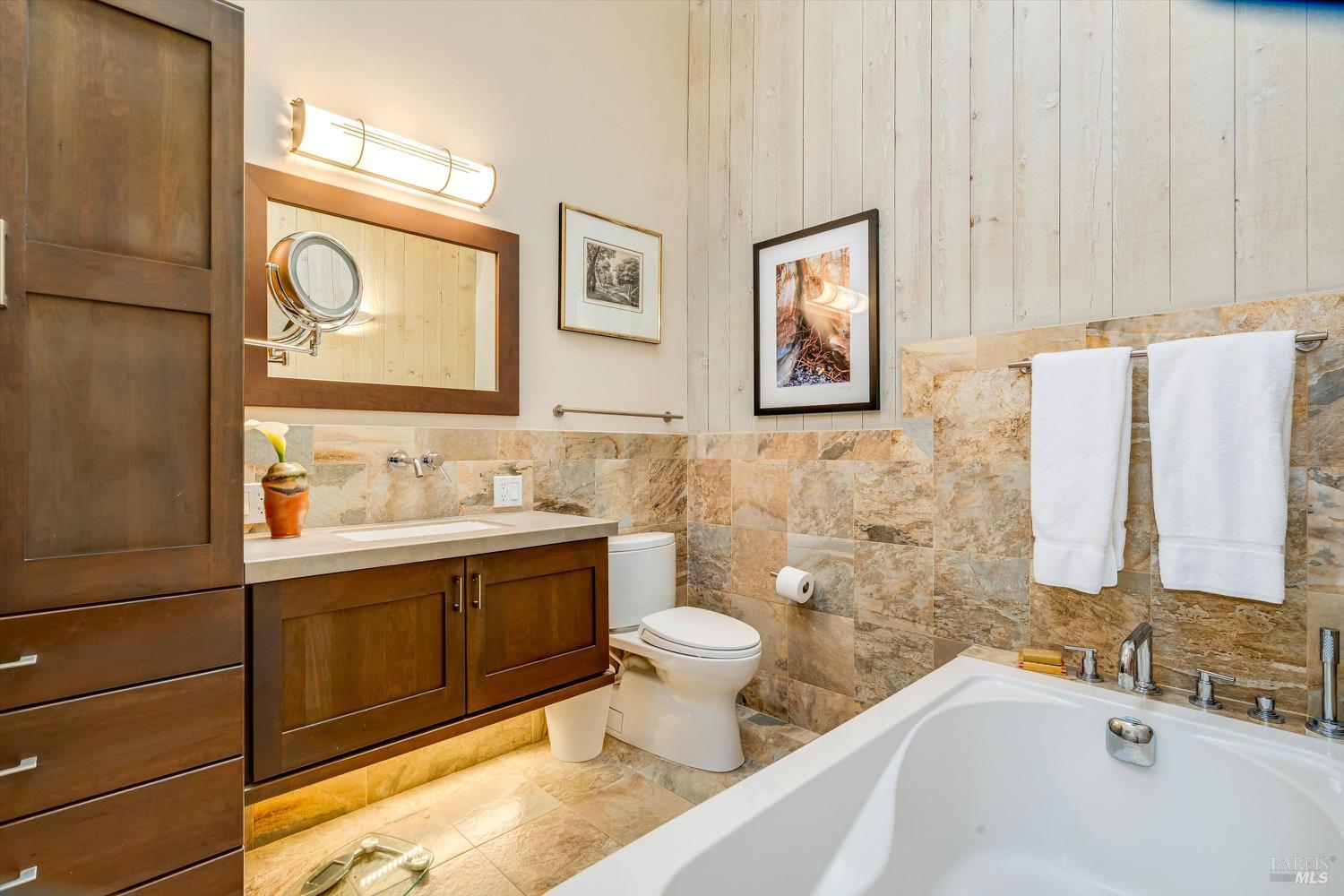 572 Montecito Boulevard