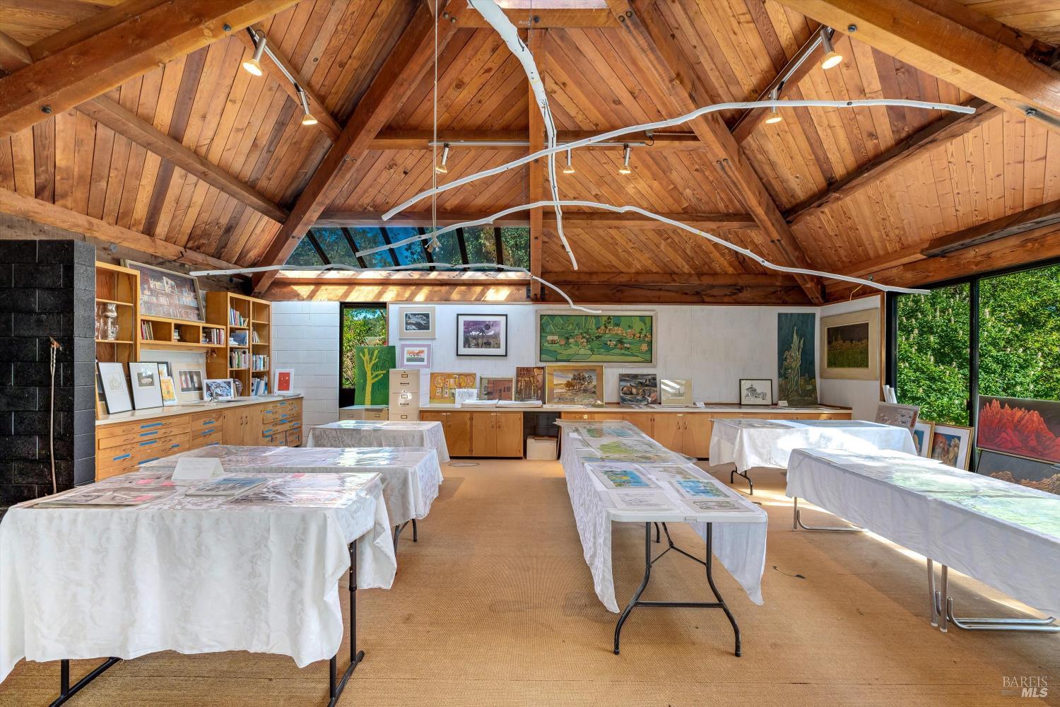 19210 Hwy 128 Highway