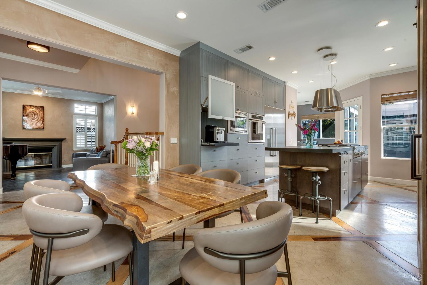 1120 Paulson Court