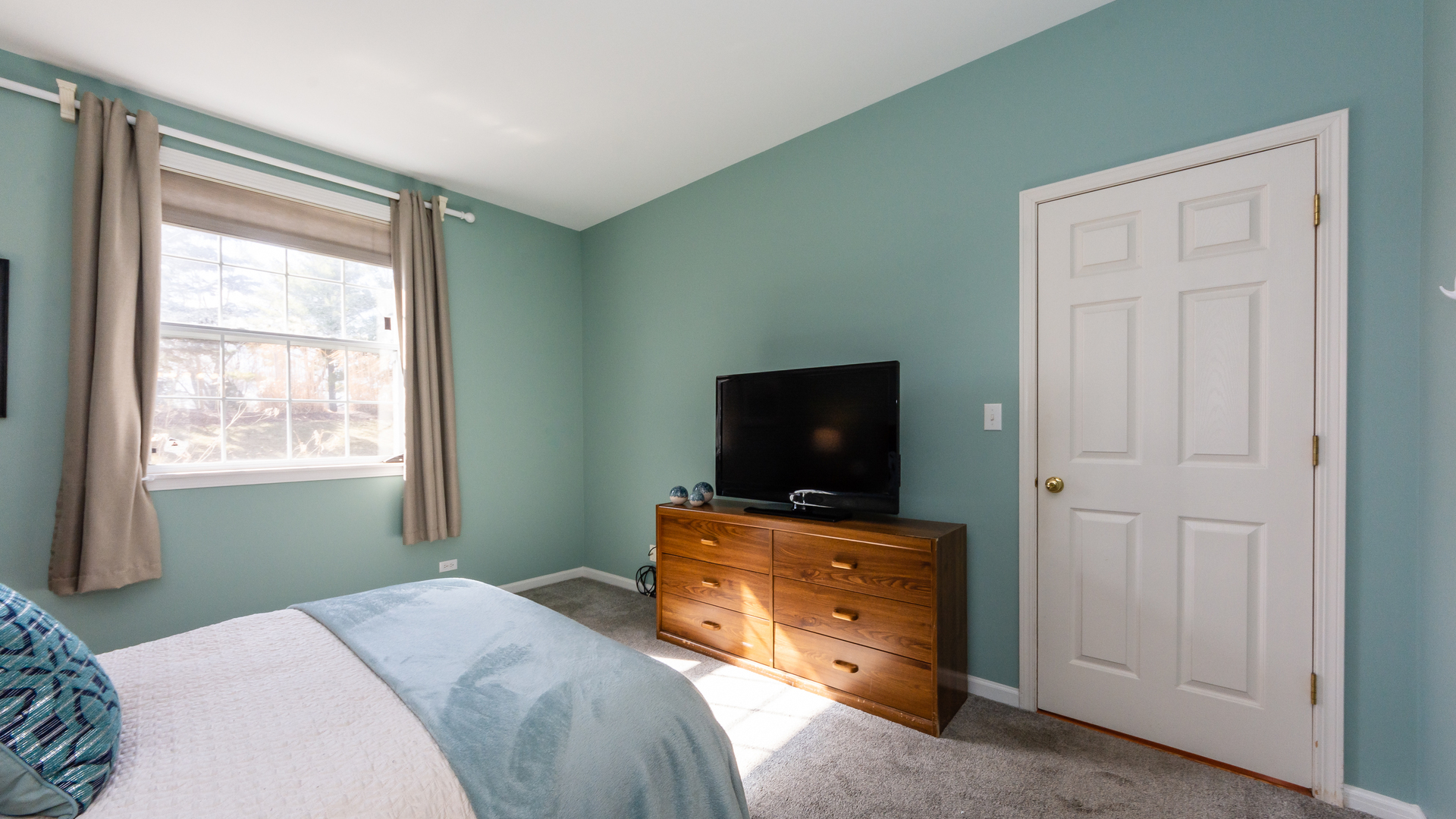 261 Weather Hill Drive