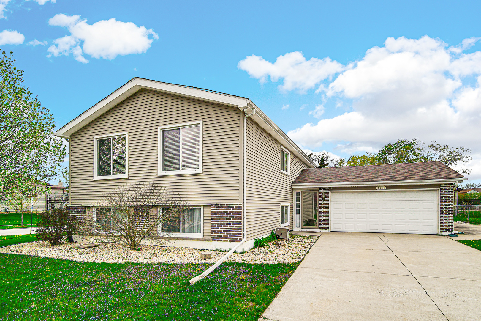 7444 W Hickory Creek Drive