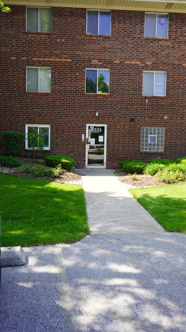 5333 Waterbury Way Unit: 504A