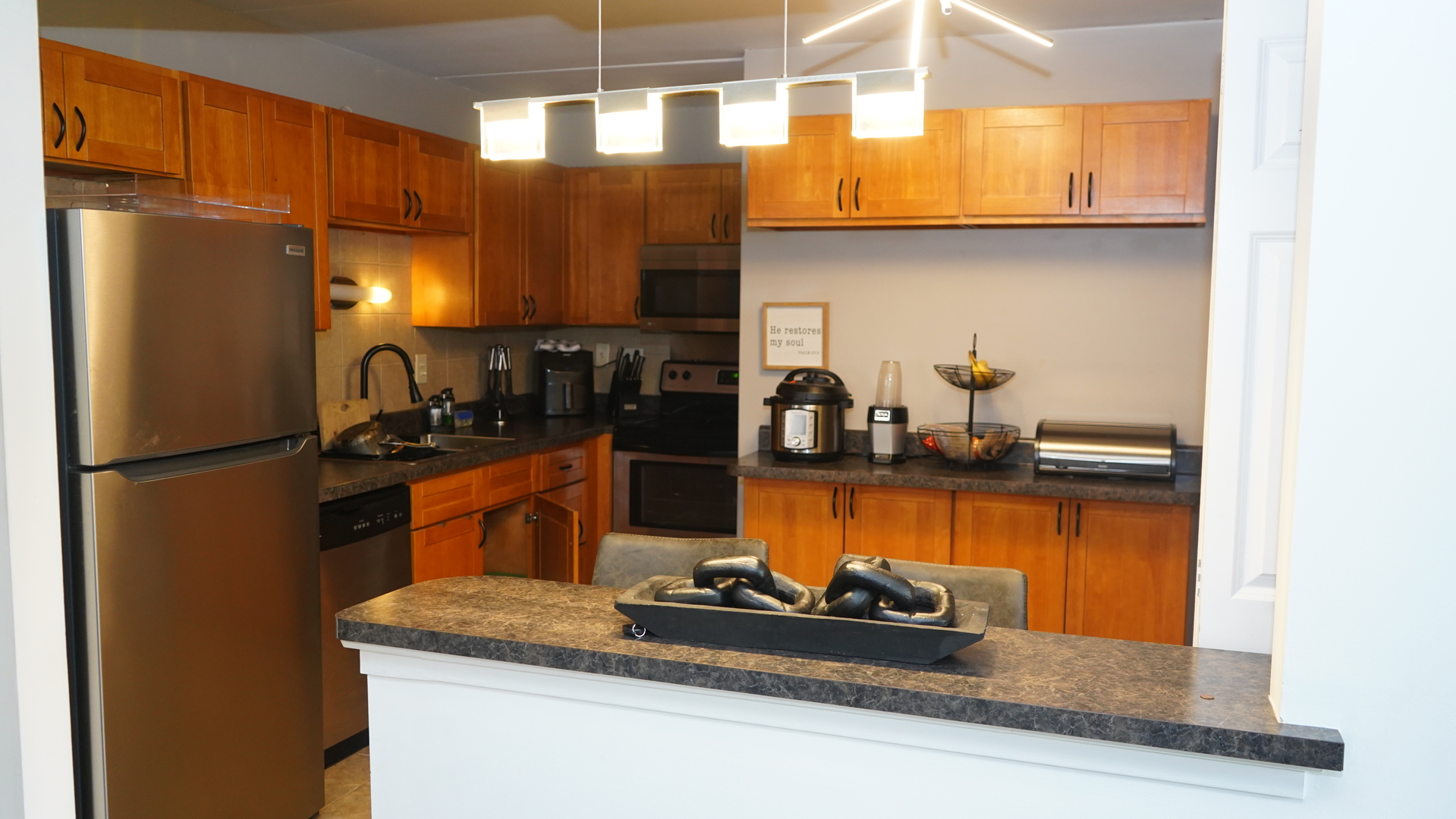 5333 Waterbury Way Unit: 504A