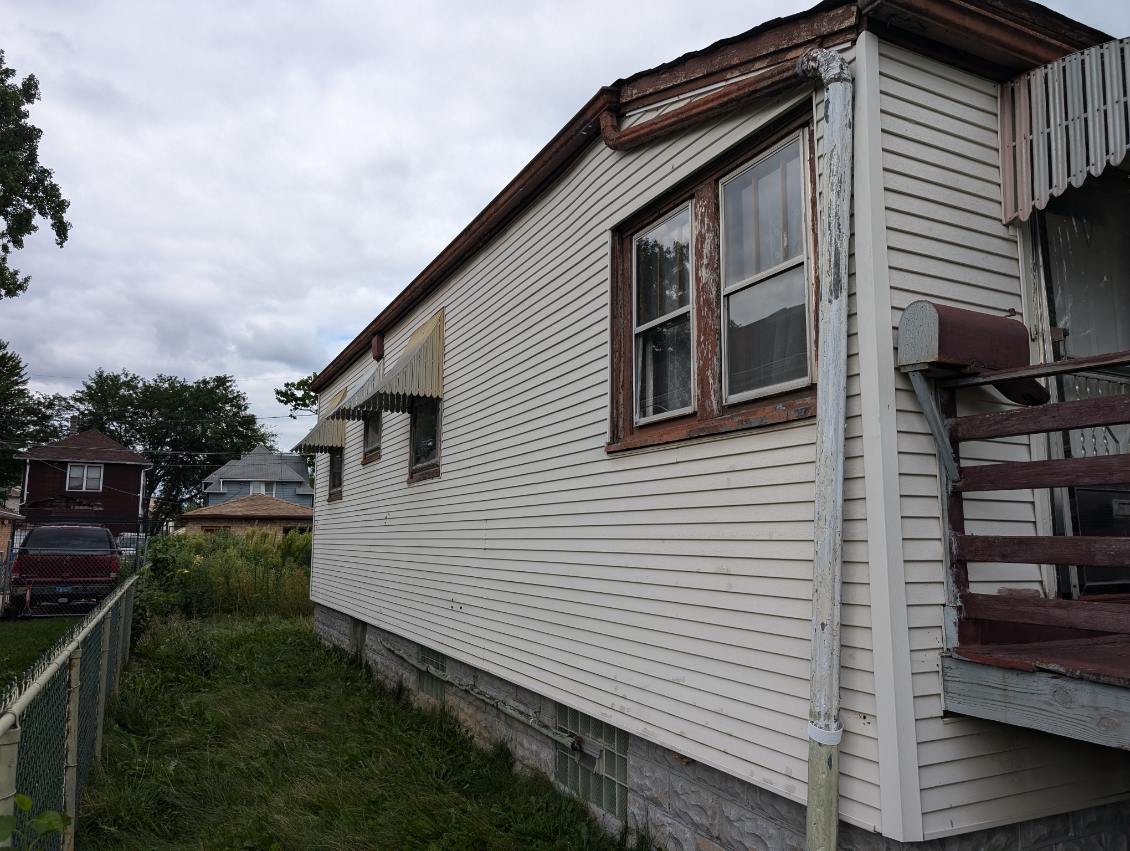 3502 W 65TH Place