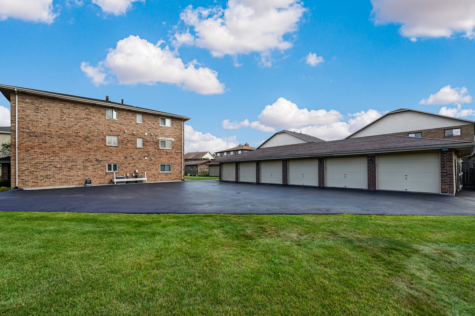 16819 81st Court Unit: 1N