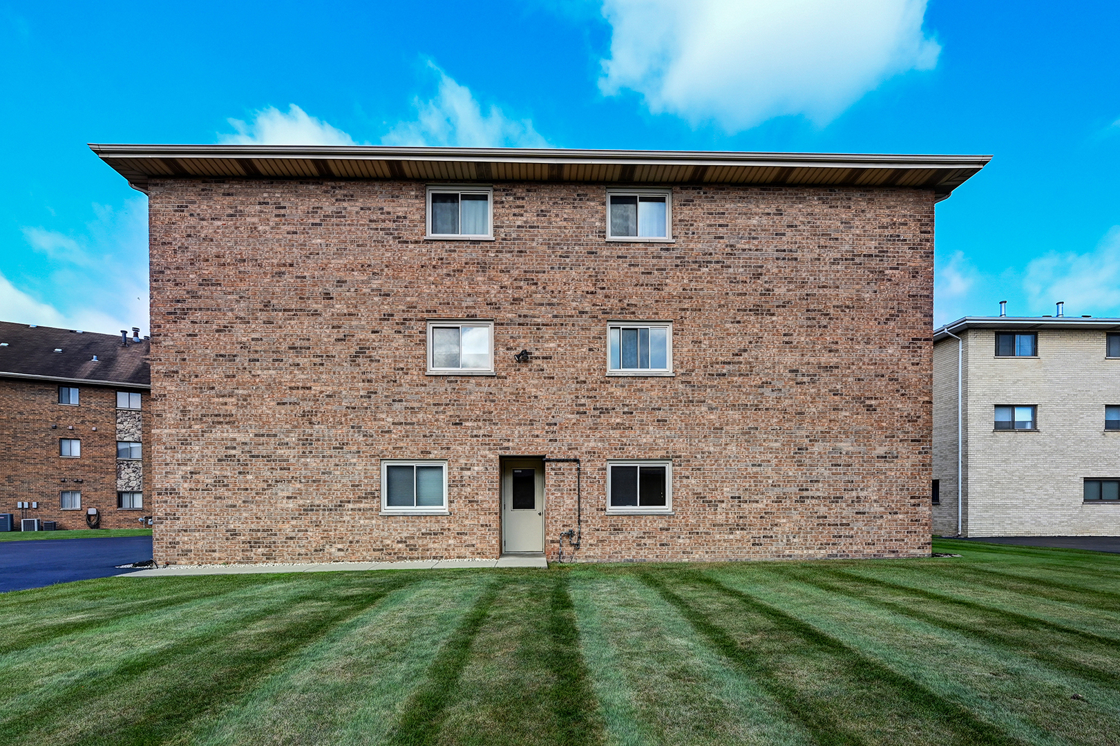 16819 81st Court Unit: 1N