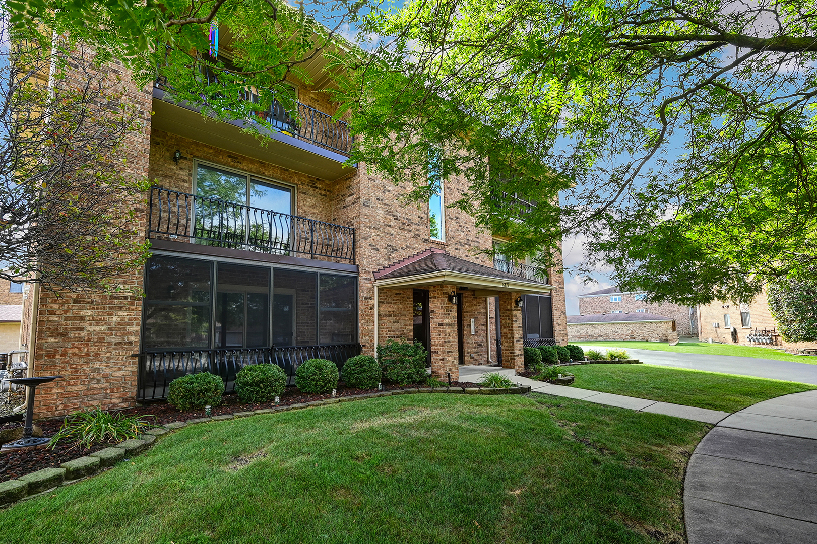 16819 81st Court Unit: 1N