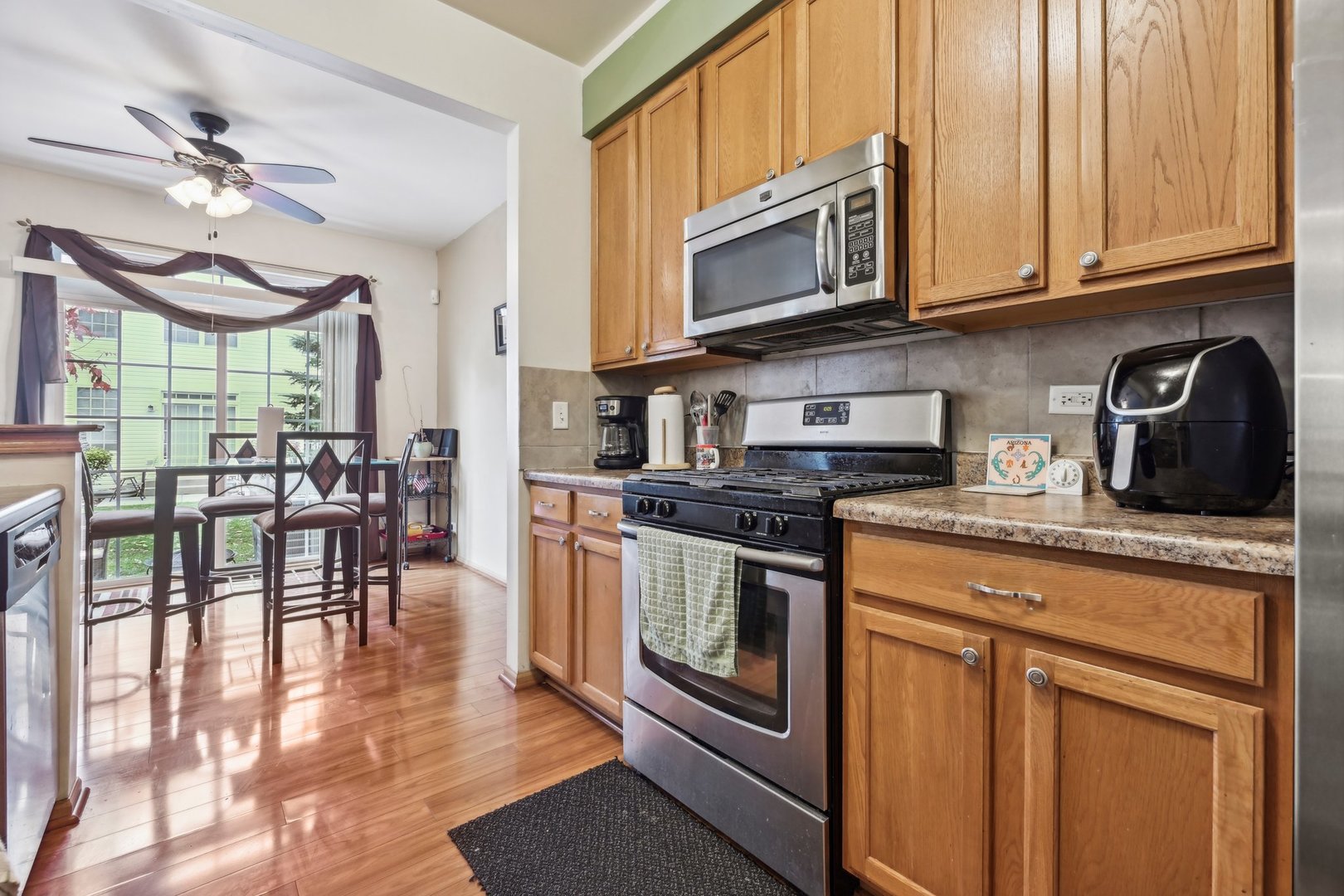 1914 W Cobblestone Road