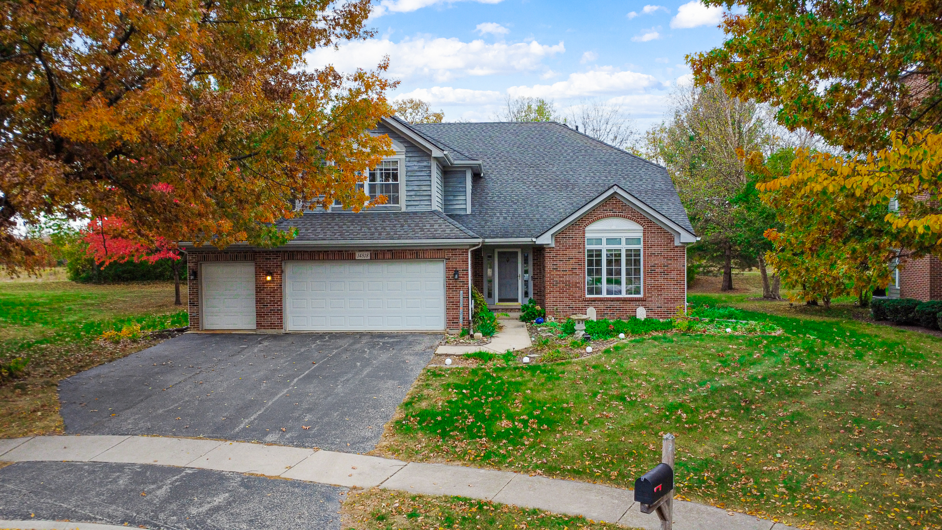 14818 S Hawthorn Circle