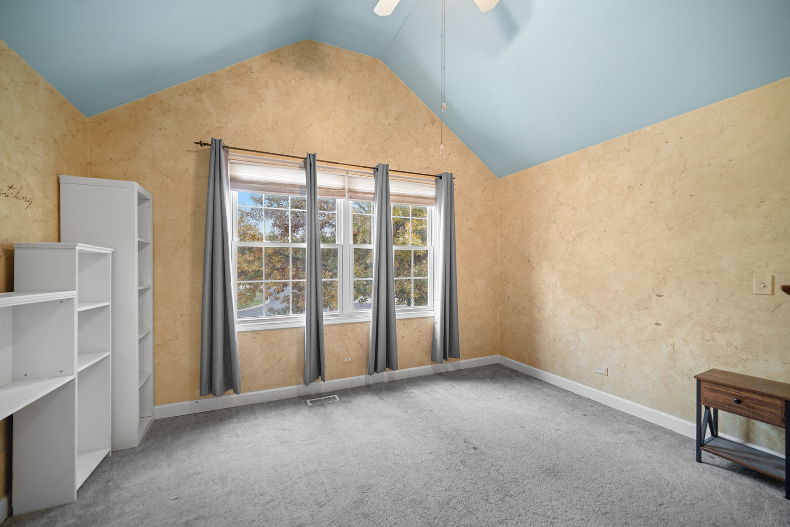 14818 S Hawthorn Circle