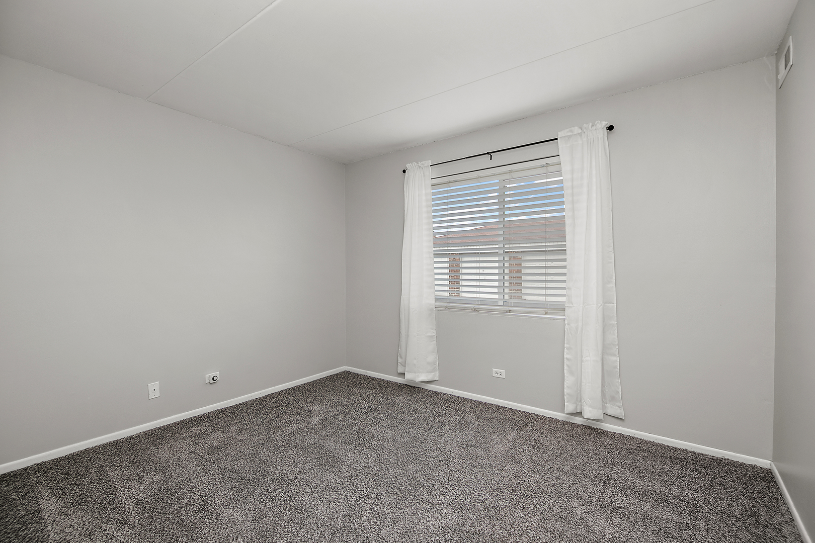 8154 168th Place Unit: 1-E