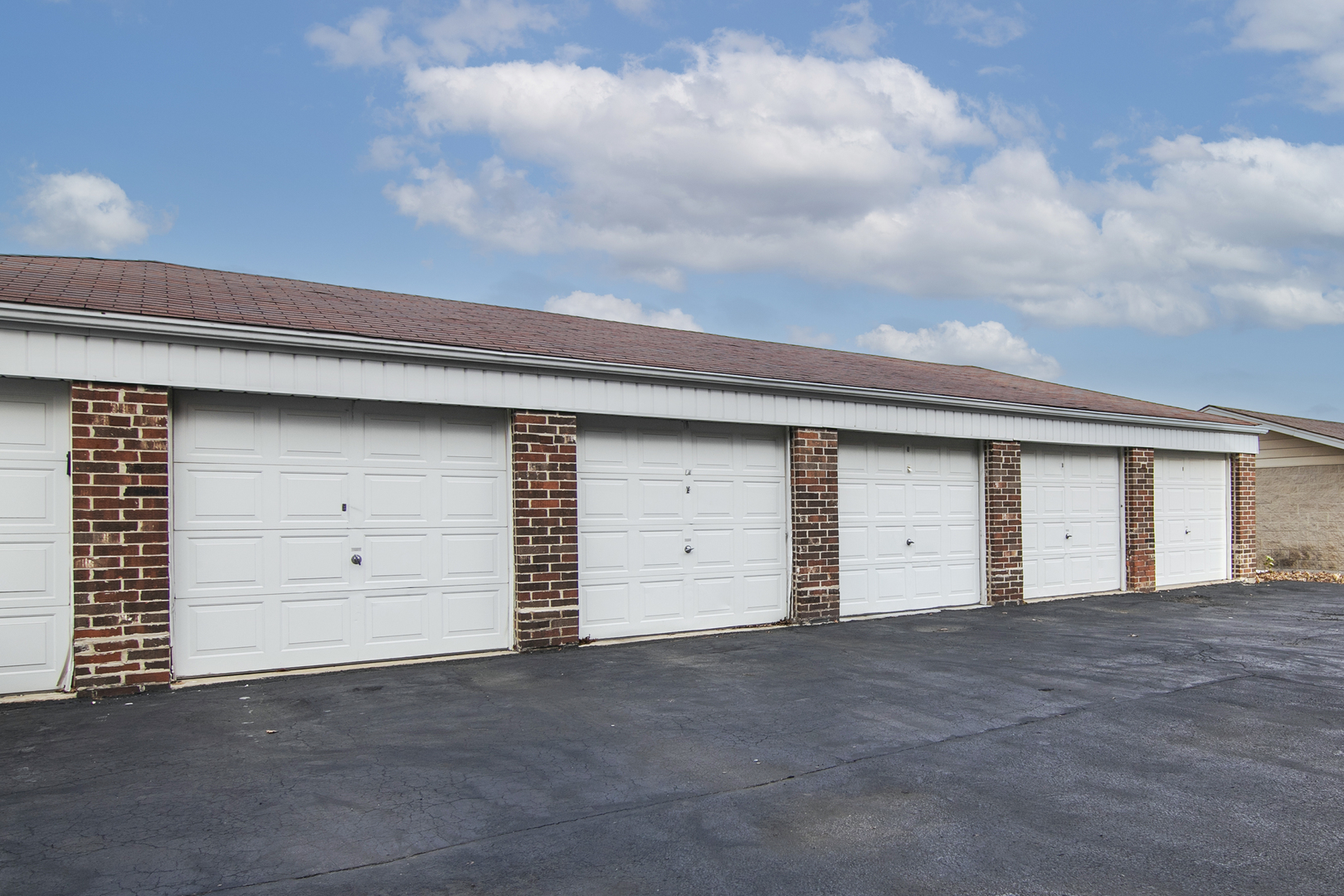 8154 168th Place Unit: 1-E