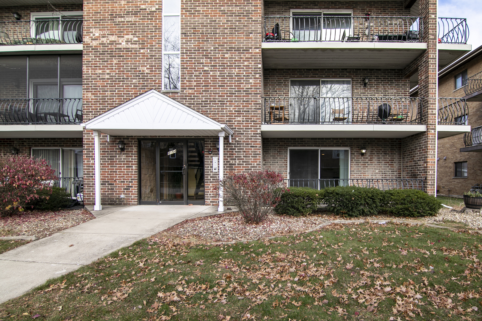 8154 168th Place Unit: 1-E