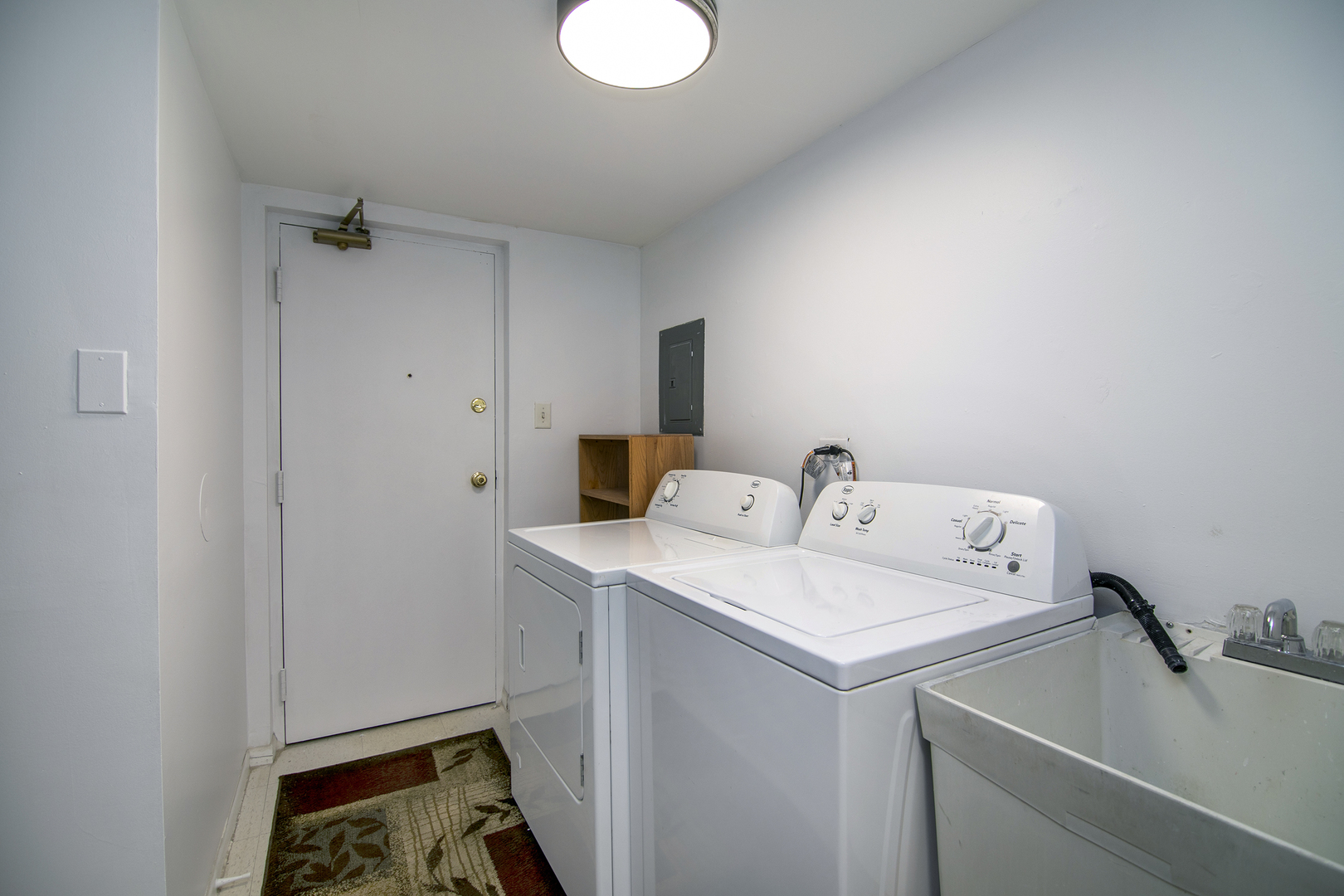 8154 168th Place Unit: 1-E