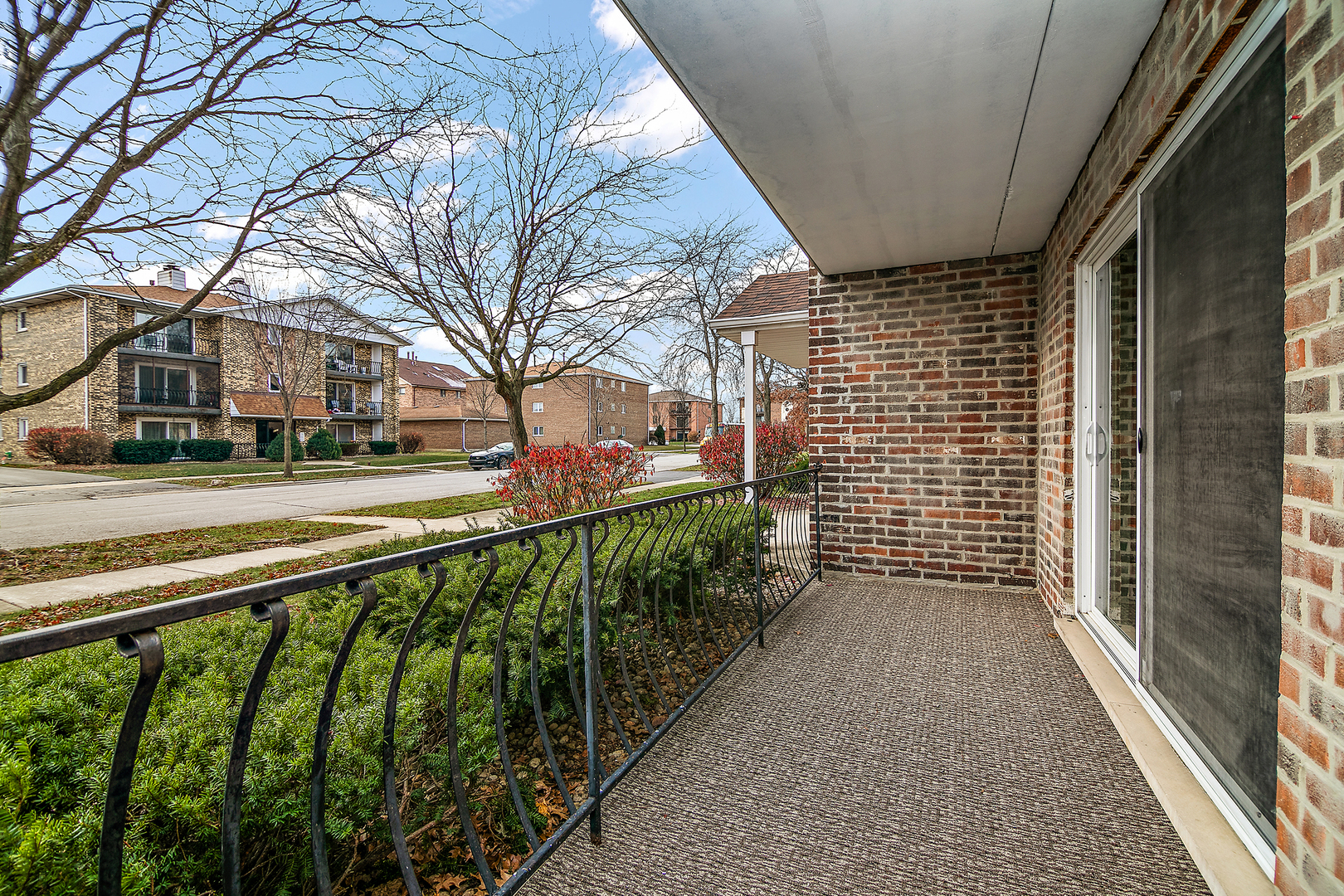 8154 168th Place Unit: 1-E