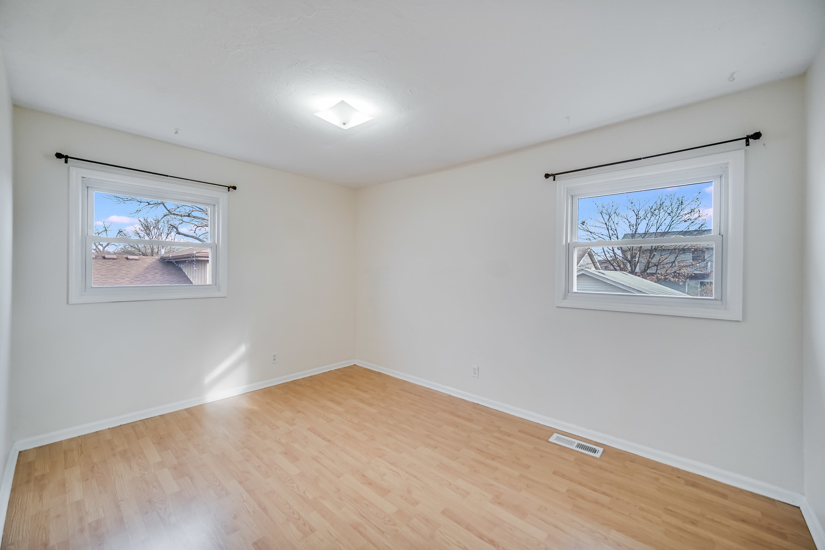 1418 Summit Drive