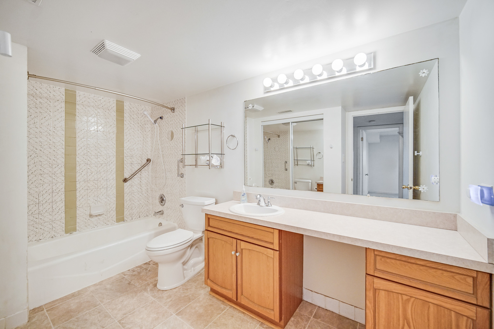 10605 Southwest Highway Unit: 1D