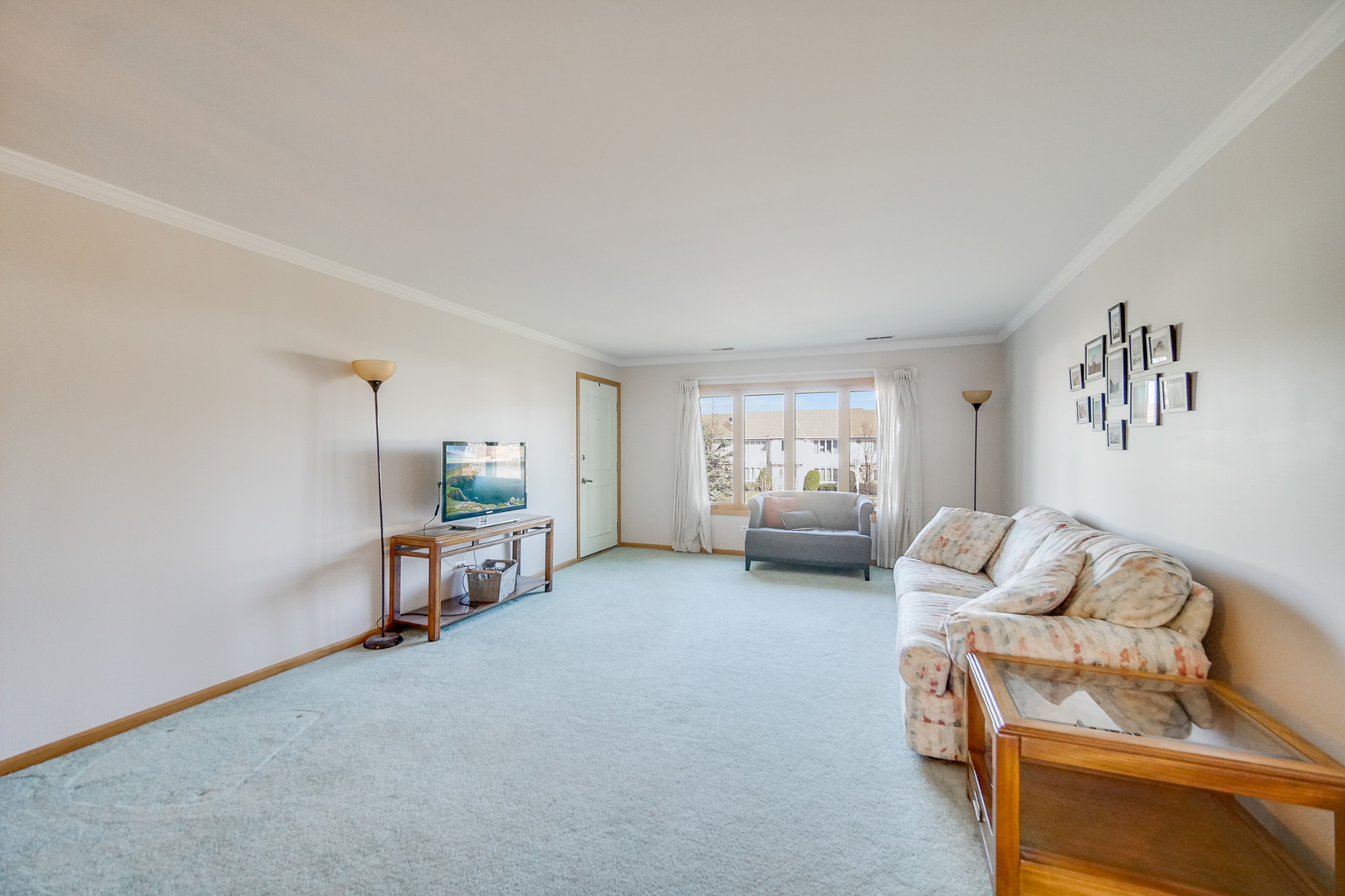 8 Saint Moritz Drive Unit: 201