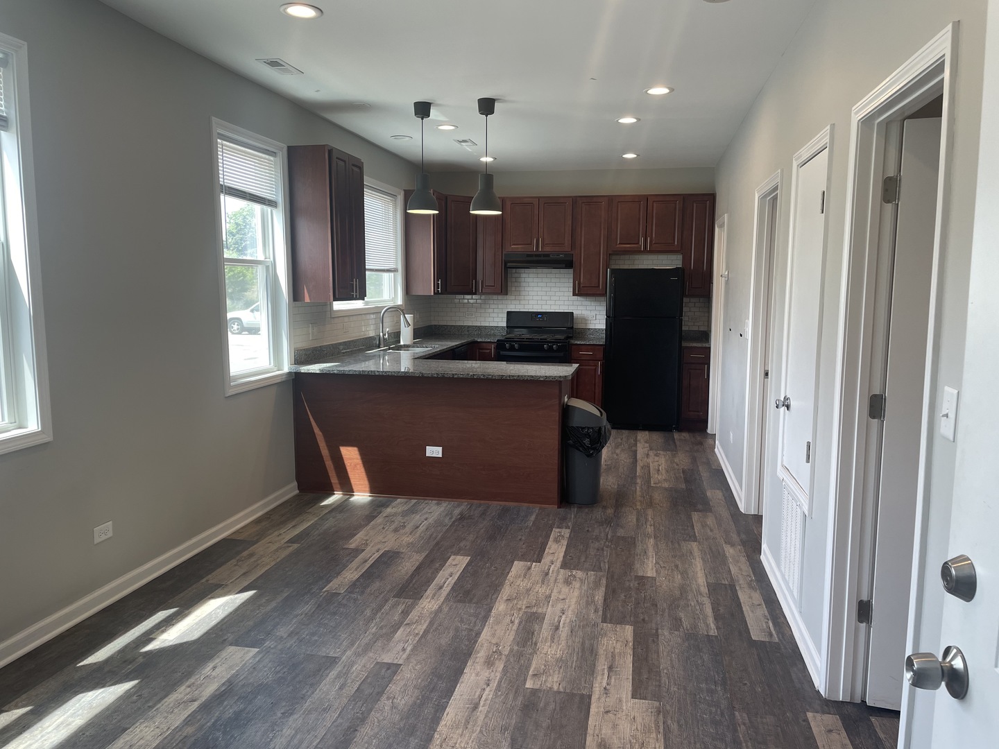 1935 S Jefferson Street Unit: 2R