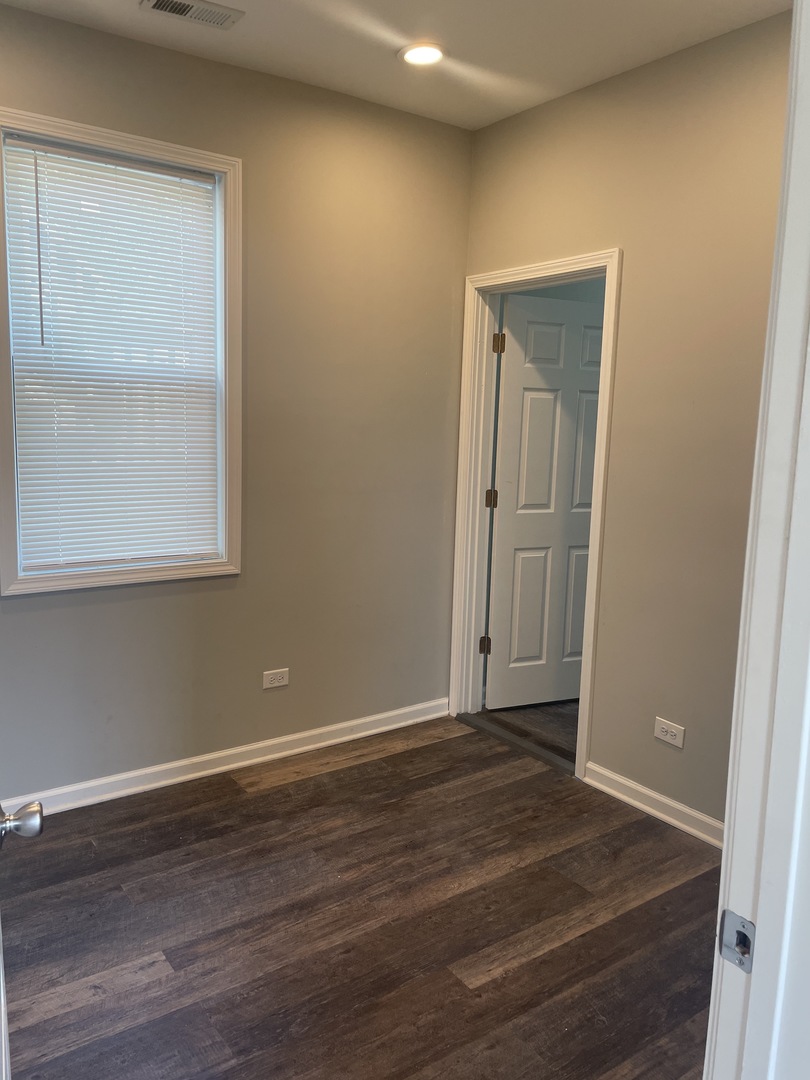 1935 S Jefferson Street Unit: 2R