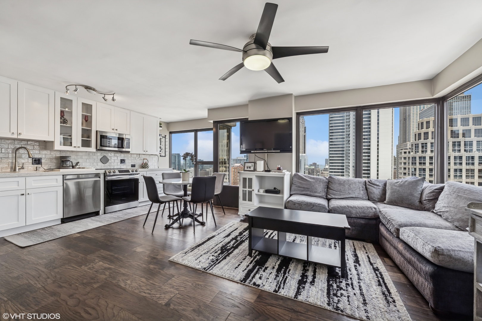 30 E Huron Street Unit: 3109