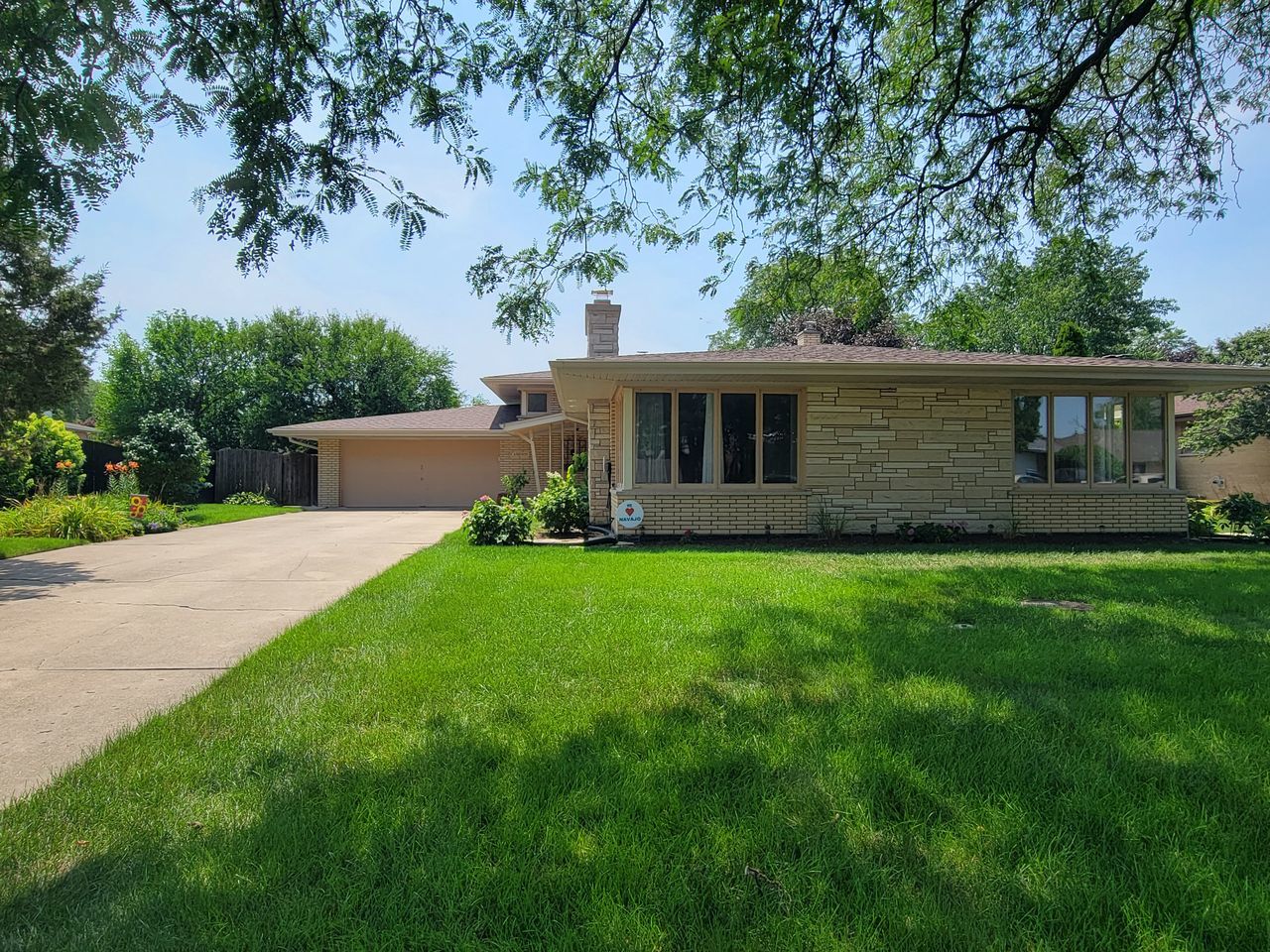 6715 W Wyandot Drive