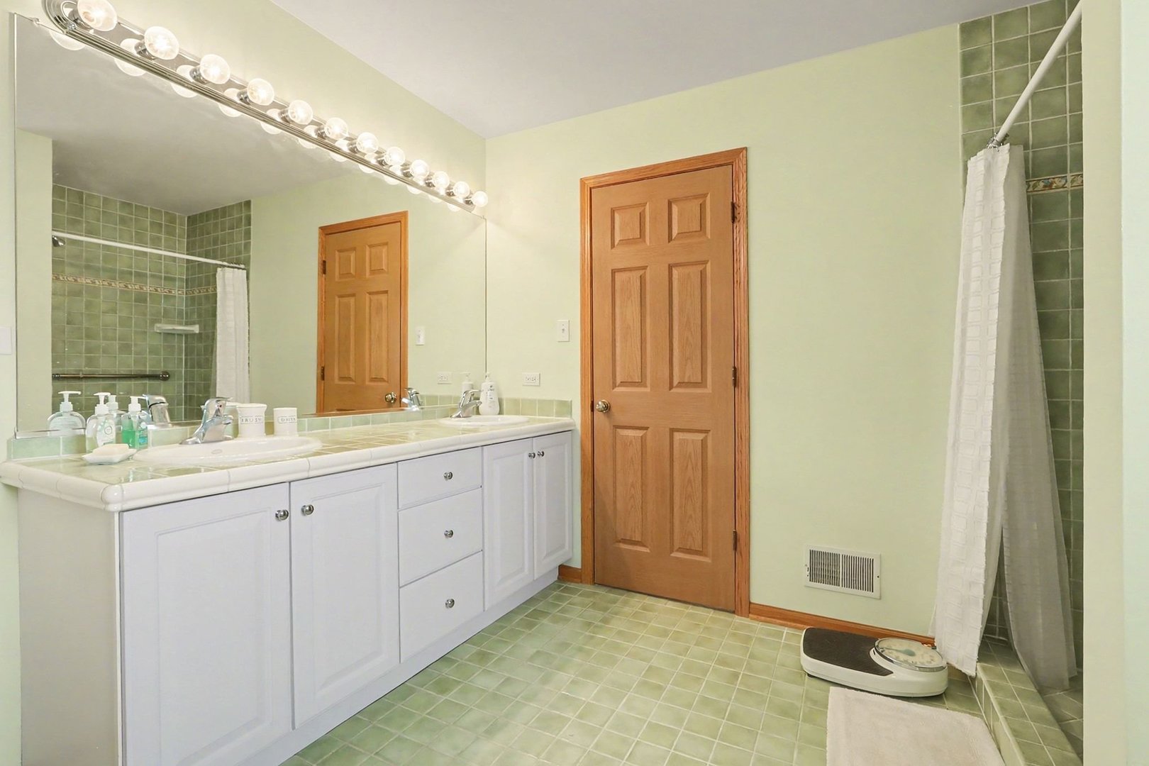 7913 W Wheatfield Drive