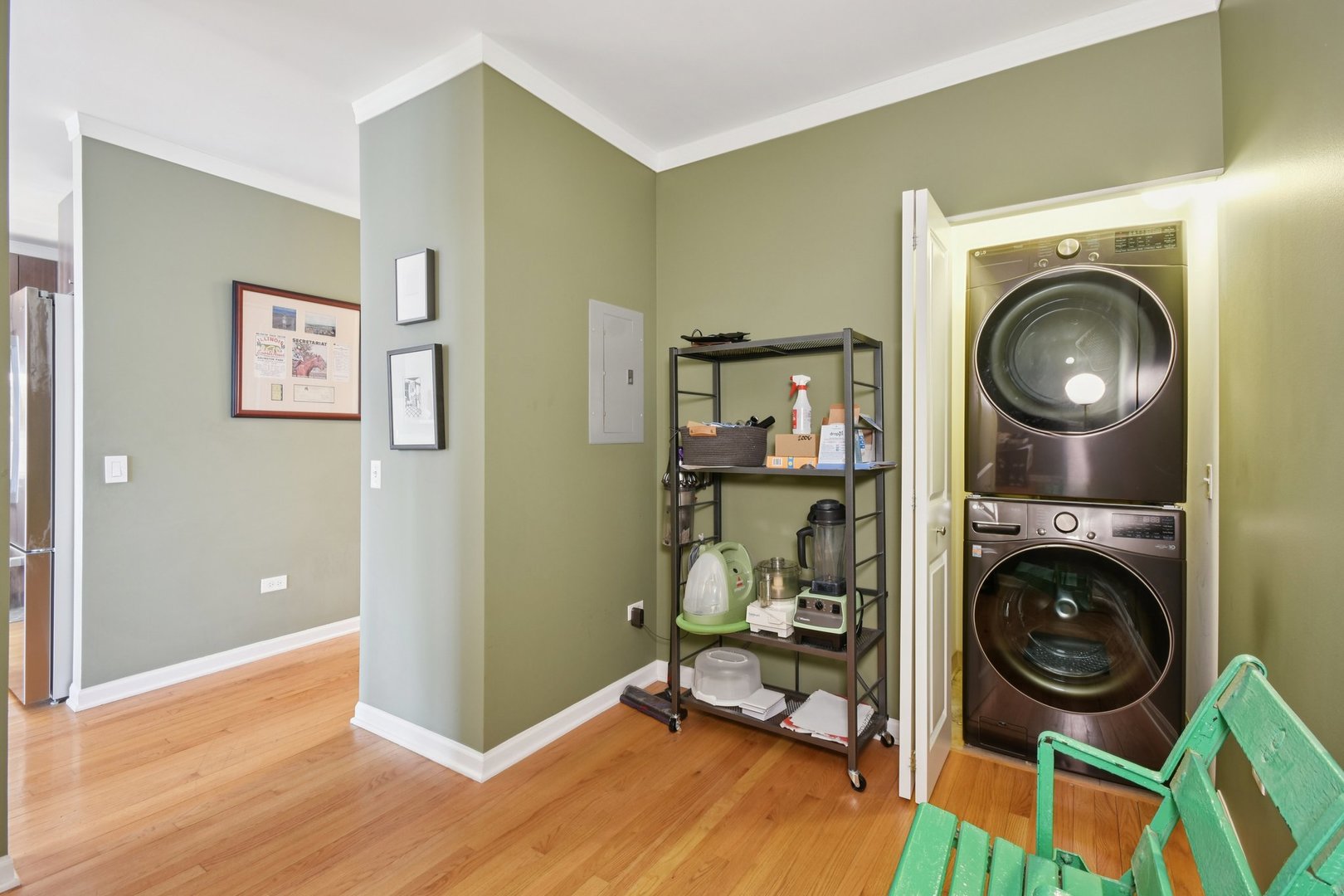 645 N KINGSBURY Street Unit: 2006