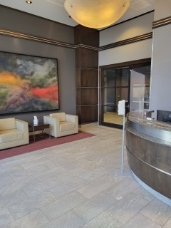 645 N KINGSBURY Street Unit: 2006