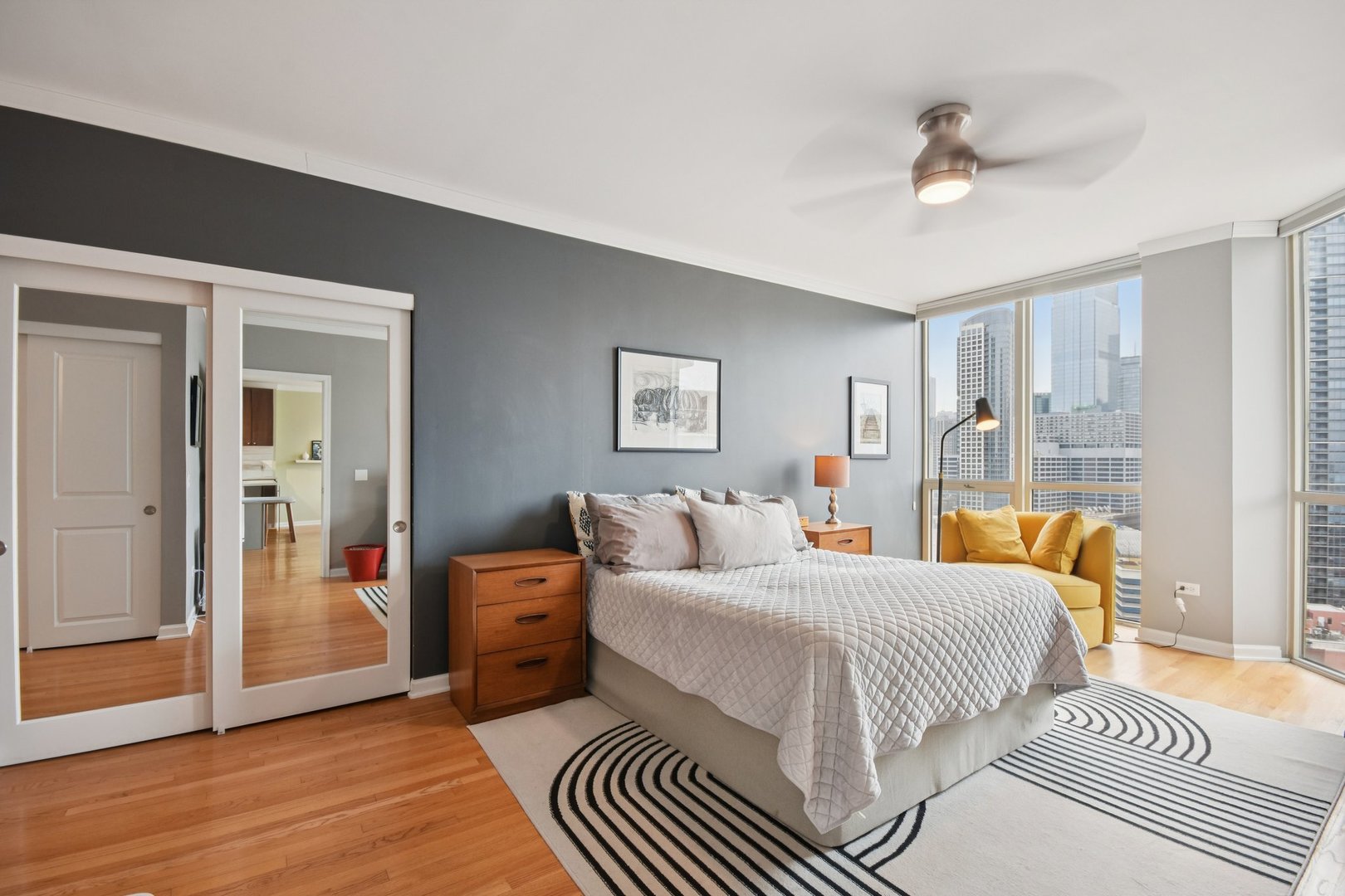 645 N KINGSBURY Street Unit: 2006